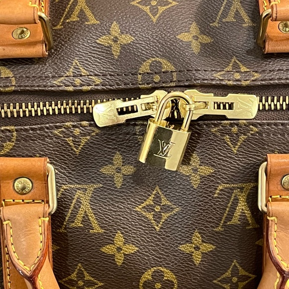 AUTHENTIC VINTAGE Louis Vuitton Solid Brass lock and key - Picture 3 of 7